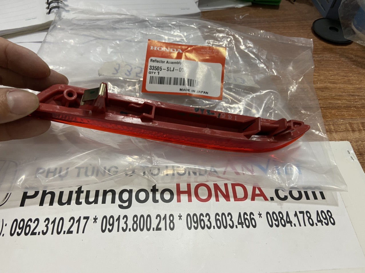 Đèn phản quang cản sau xe Honda Crv 2013-2015